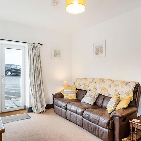 Villa Journeys End With Stunning Sea Views From The Headland à Coverack Extérieur photo