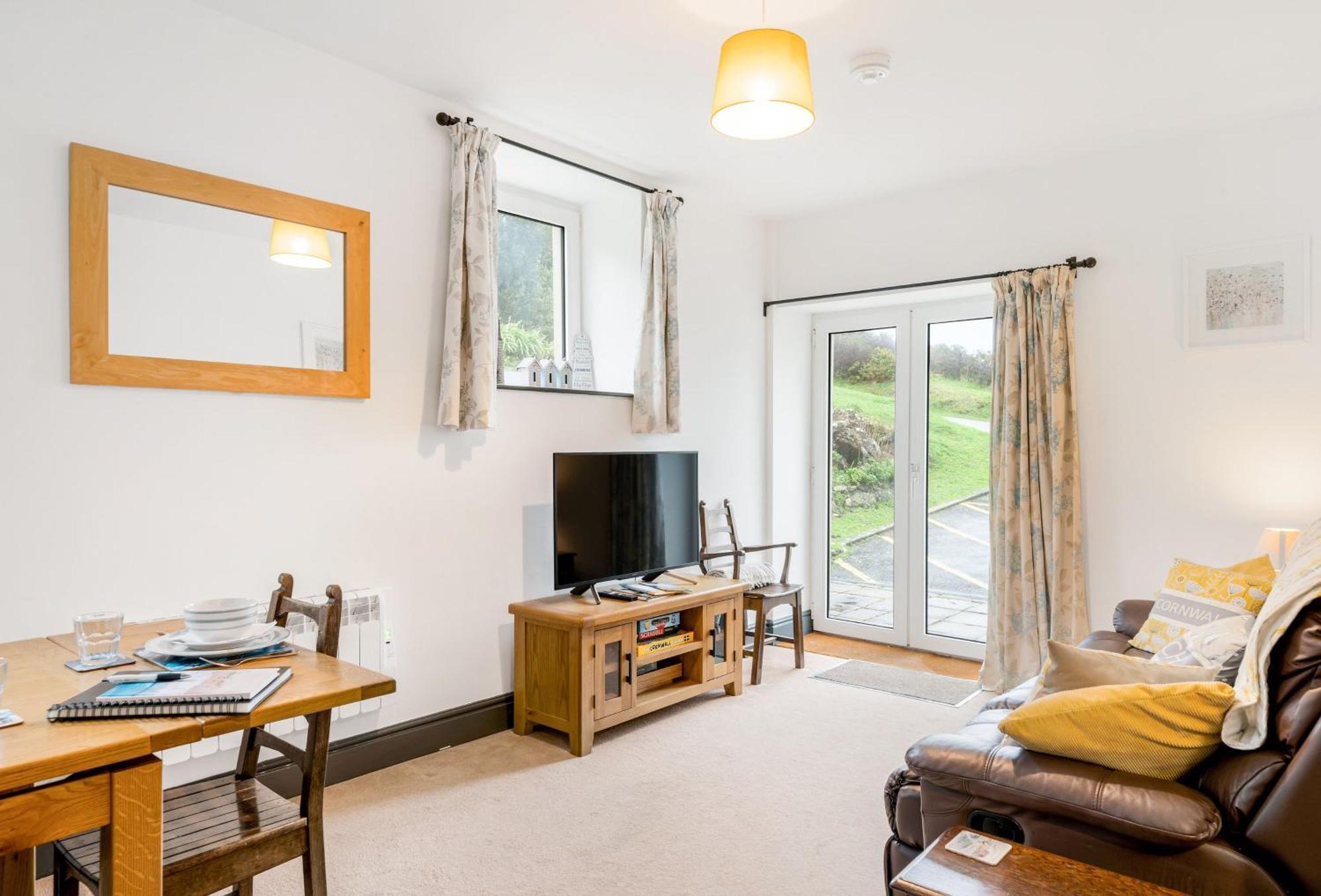 Villa Journeys End With Stunning Sea Views From The Headland à Coverack Extérieur photo