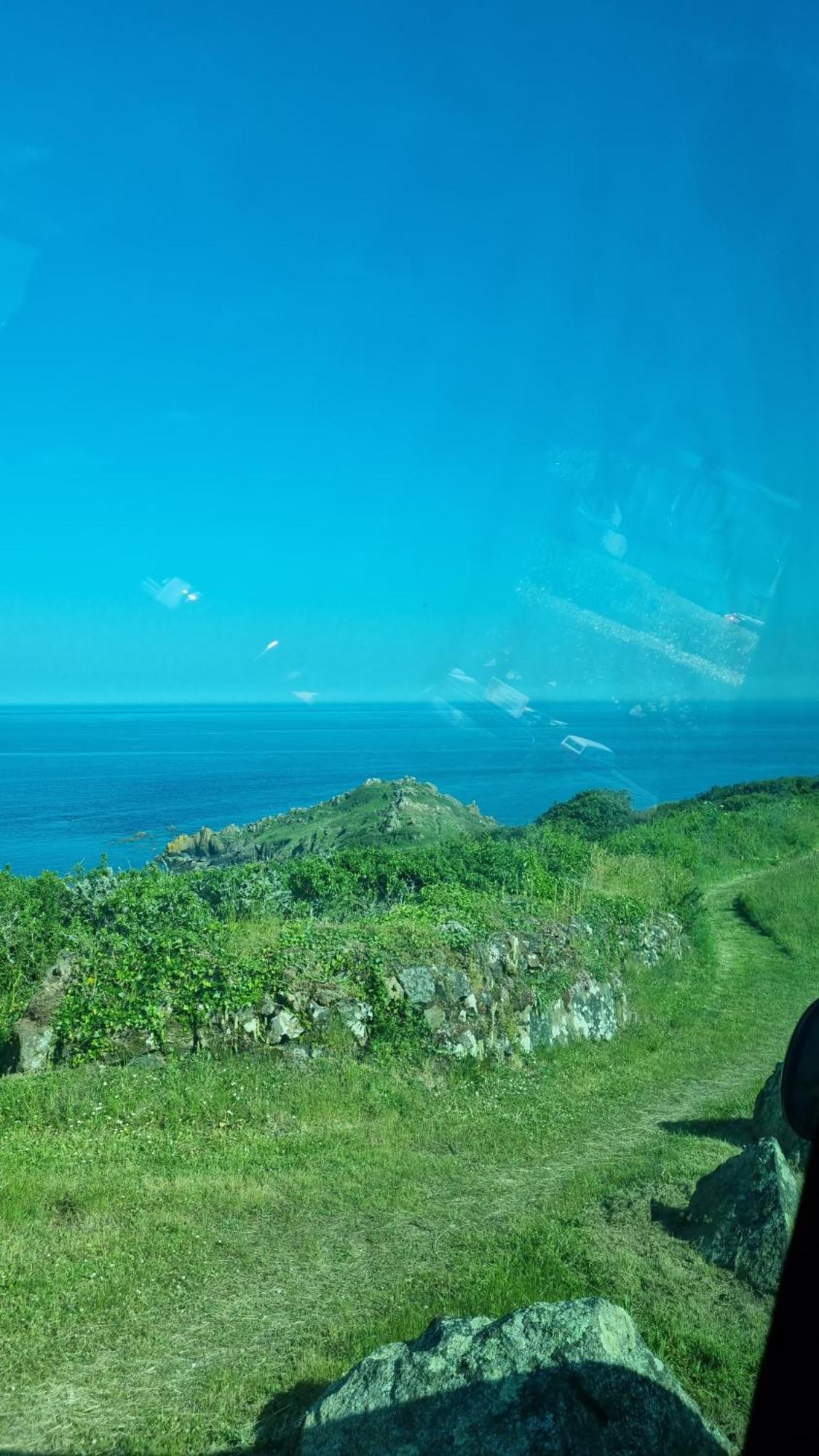 Villa Journeys End With Stunning Sea Views From The Headland à Coverack Extérieur photo