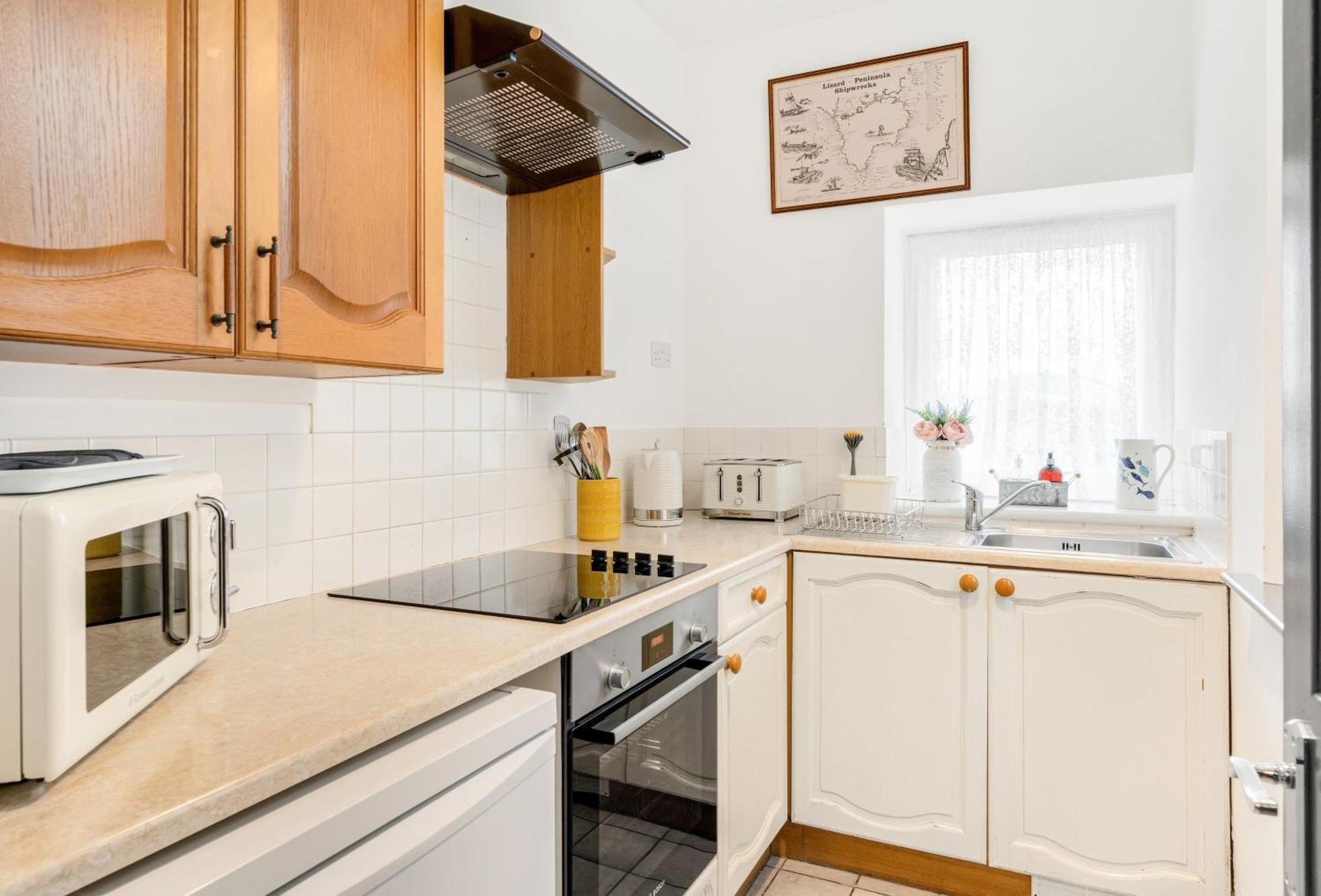 Villa Journeys End With Stunning Sea Views From The Headland à Coverack Extérieur photo