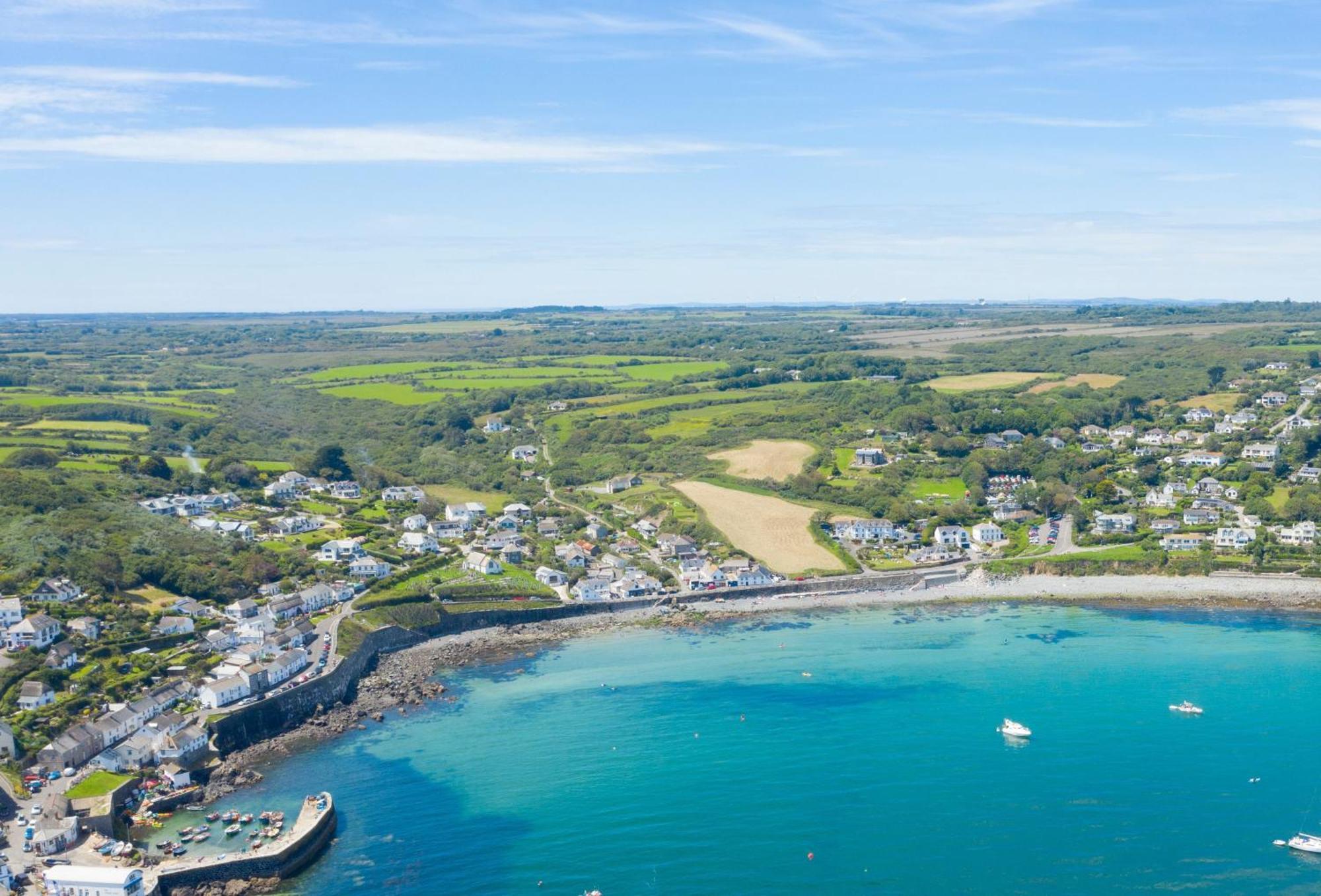 Villa Journeys End With Stunning Sea Views From The Headland à Coverack Extérieur photo